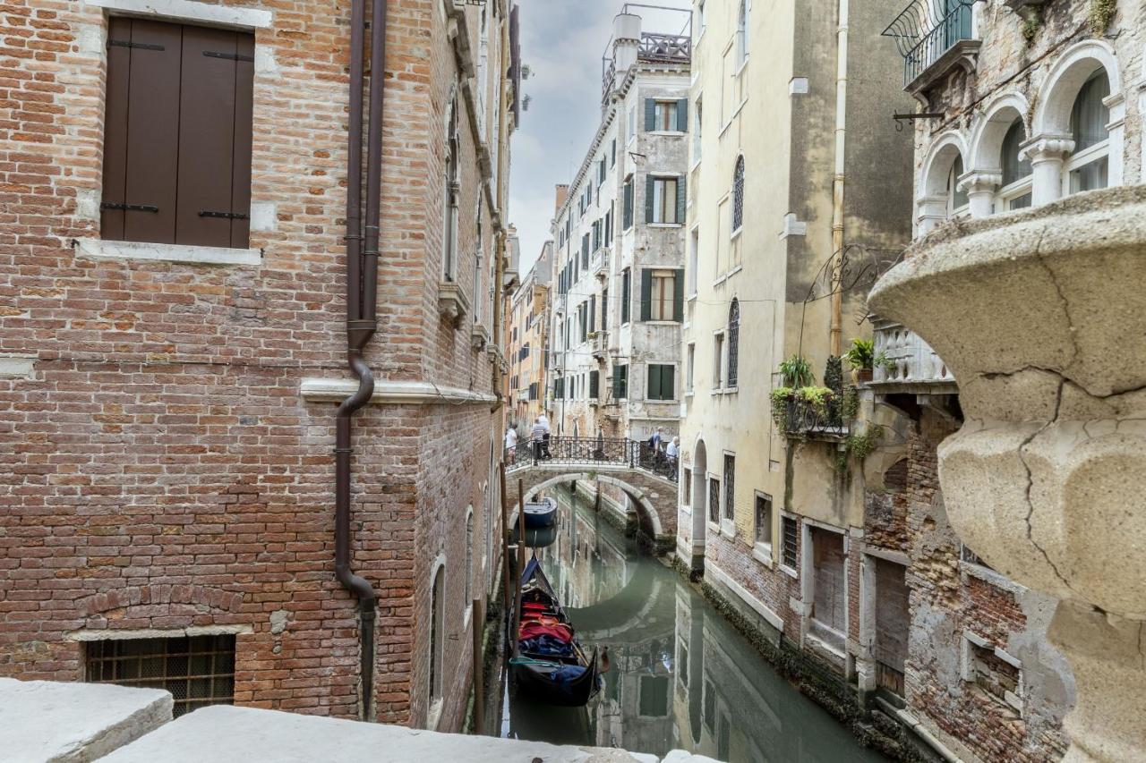 Gondola Luxury - Campo Santi Filippo E Giacomo By Wonderful Italy Velence Kültér fotó