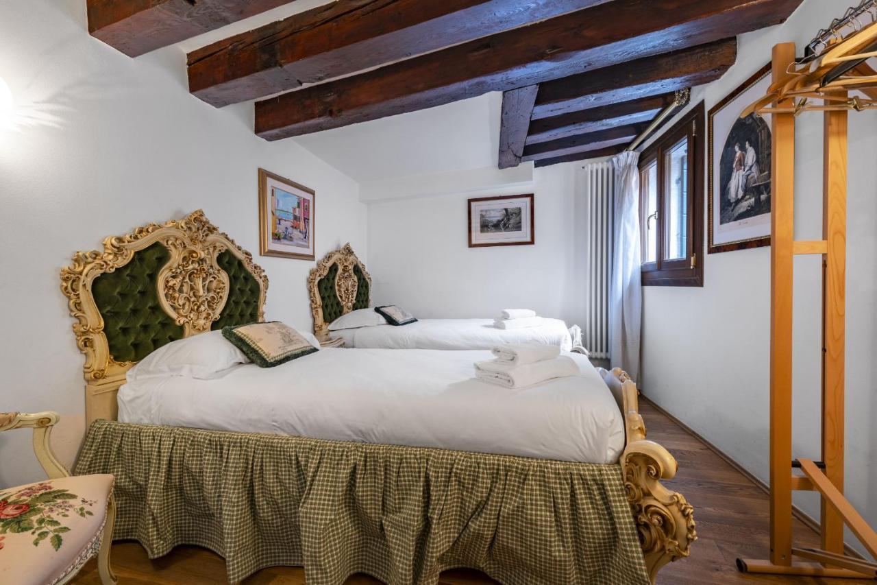 Gondola Luxury - Campo Santi Filippo E Giacomo By Wonderful Italy Velence Kültér fotó